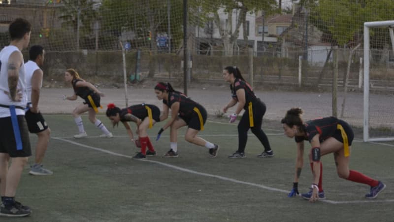 Flag football: El nuevo deporte llegó al B° La Gloria