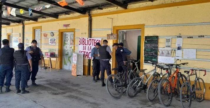 Asamblea por la recuperación de la Biblioteca de Arte y cultura popular de la Estación.